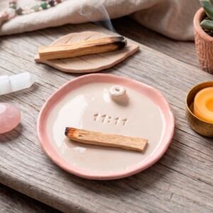 11:11 (Porta incienso de cerámica)