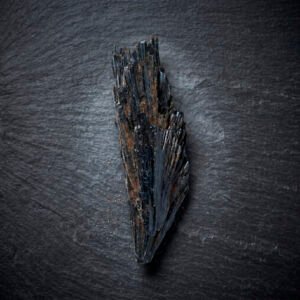 Cianita Negra (Escoba de Bruja)
